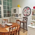 Maison Layla - Elegant In Guest house 4*